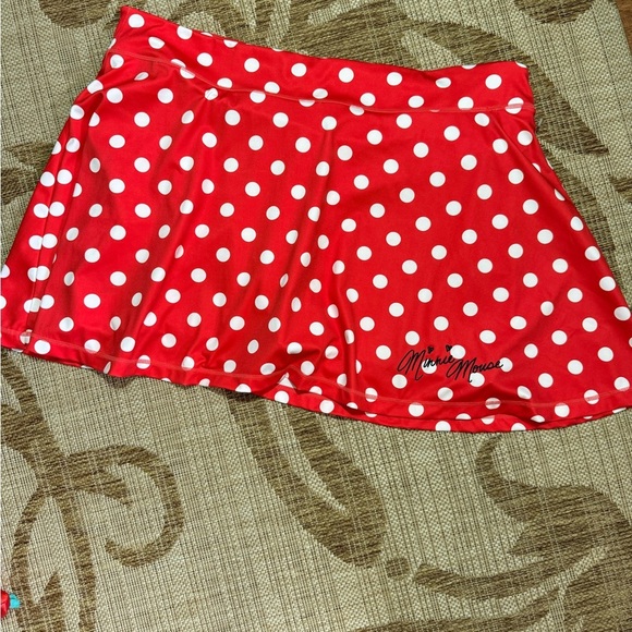DISNEY Minnie Mouse Red Polka Dot Women's Skort, size 2X AUTHENTIC DISNEY - Picture 1 of 6